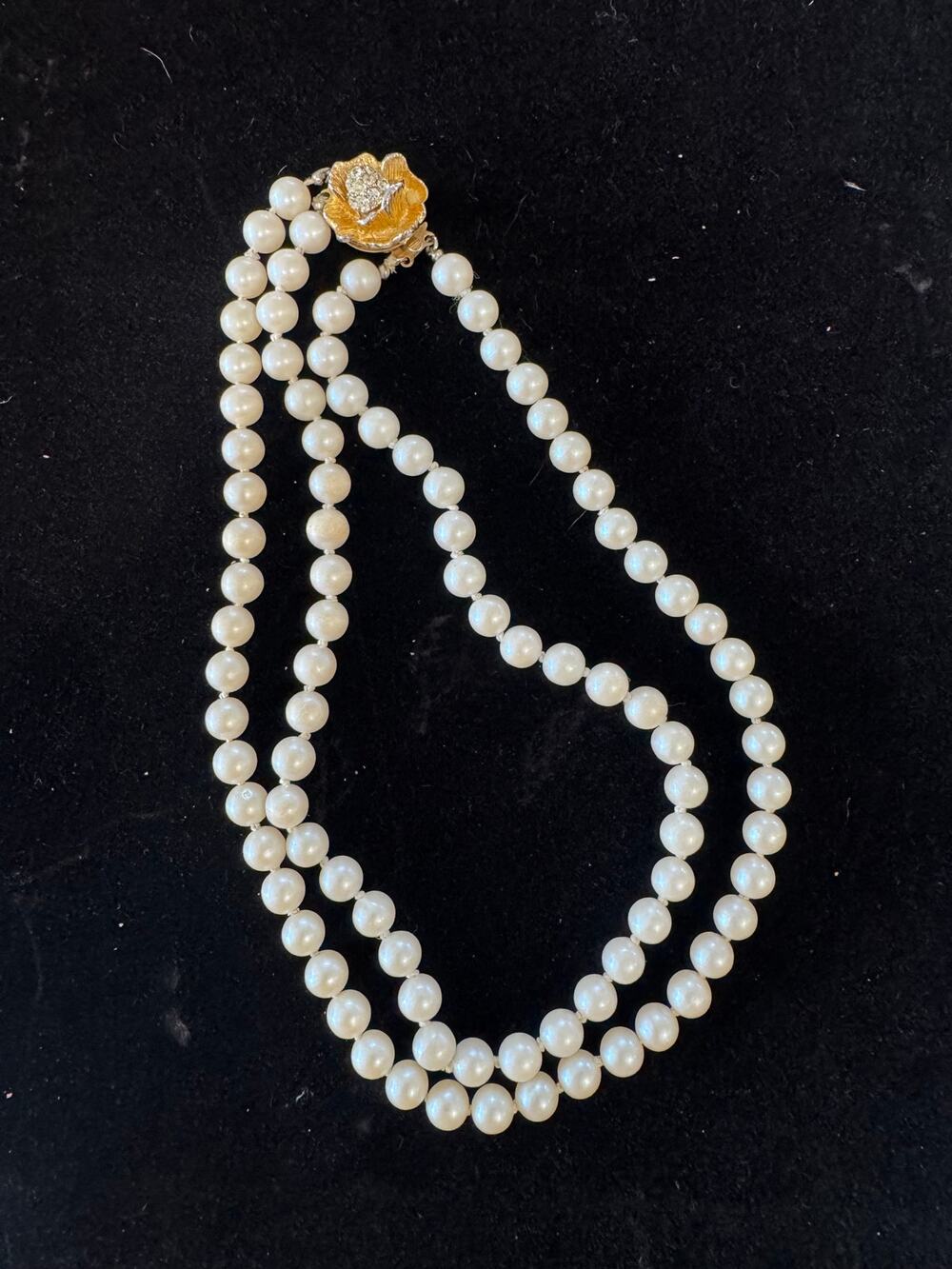 Pearl Necklace Gold Rhinestone Flower Clasp EUC Double Strand Untested Vintage